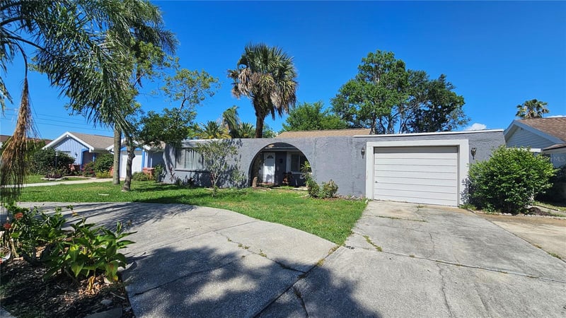 3442 Overland Dr, Holiday, FL 34691