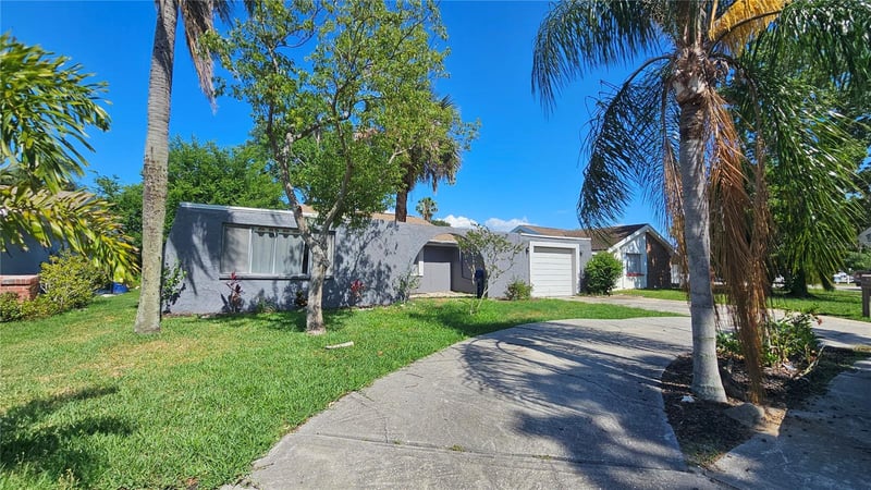 3442 Overland Dr, Holiday, FL 34691