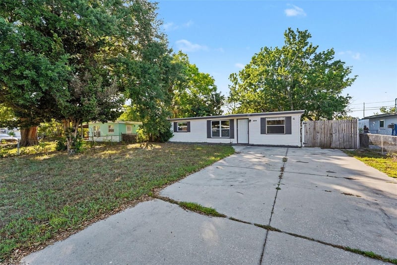 8036 Rose Ter, Seminole, FL 33777