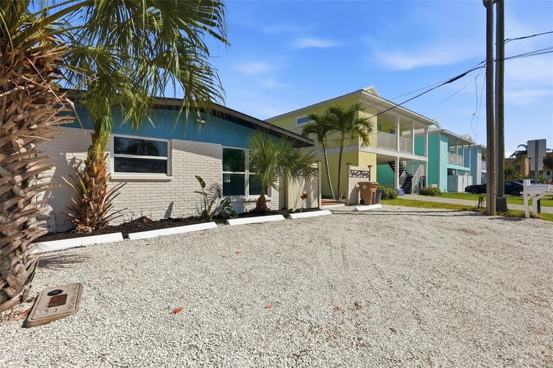 14906 Bayshore Dr, Madeira Beach, FL 33708