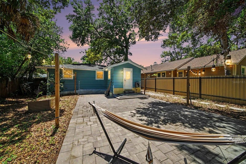 1016 Emma St, Tampa, FL 33603