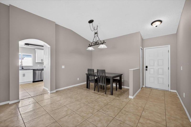 12015 Cedarfield Dr, Riverview, FL 33579