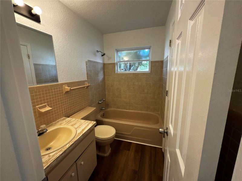12620 82nd Ter, Seminole, FL 33776