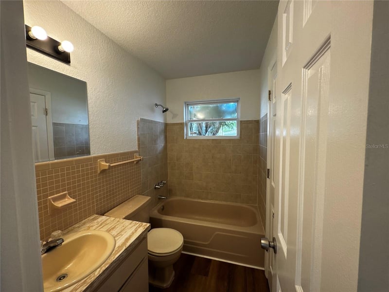 12620 82nd Ter, Seminole, FL 33776