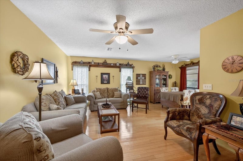 6336 Shane Ln, New Port Richey, FL 34653