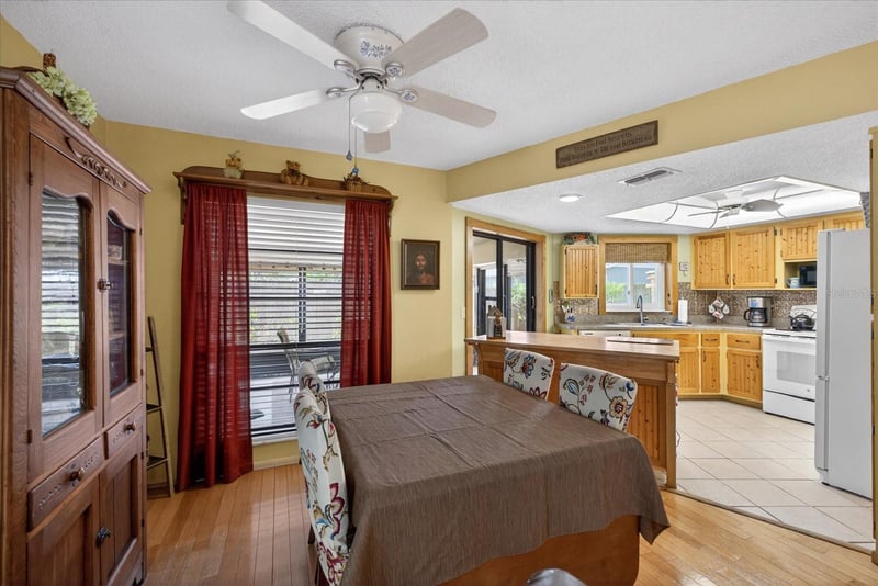 6336 Shane Ln, New Port Richey, FL 34653
