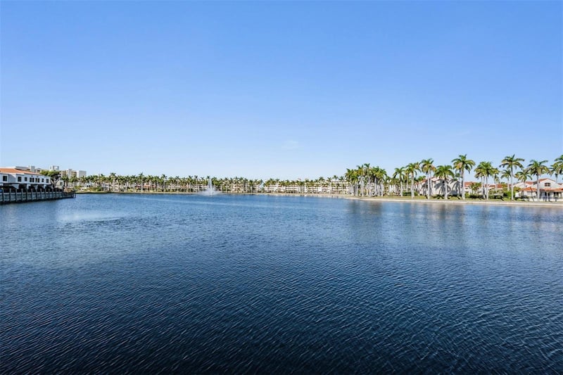 6294 Bahia Del Mar Cir #107, St Petersburg, FL 33715