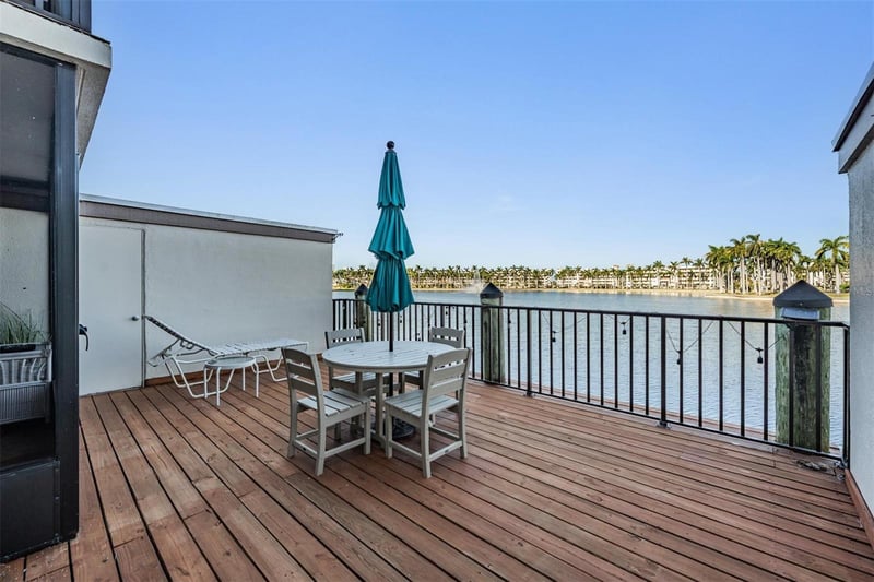 6294 Bahia Del Mar Cir #107, St Petersburg, FL 33715