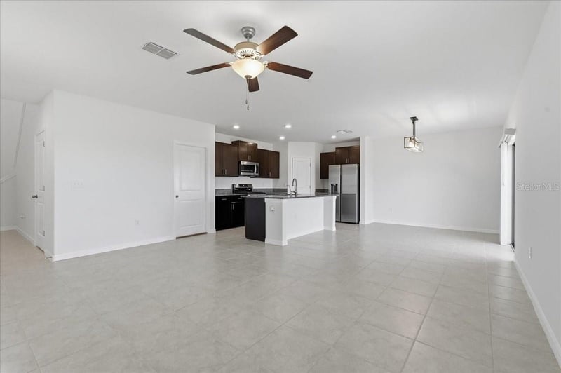5224 White Chicory Dr, Apollo Beach, FL 33572