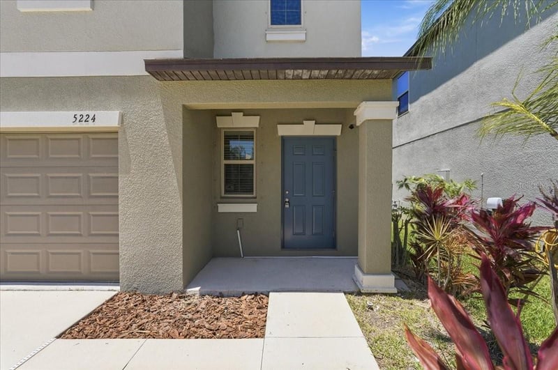 5224 White Chicory Dr, Apollo Beach, FL 33572