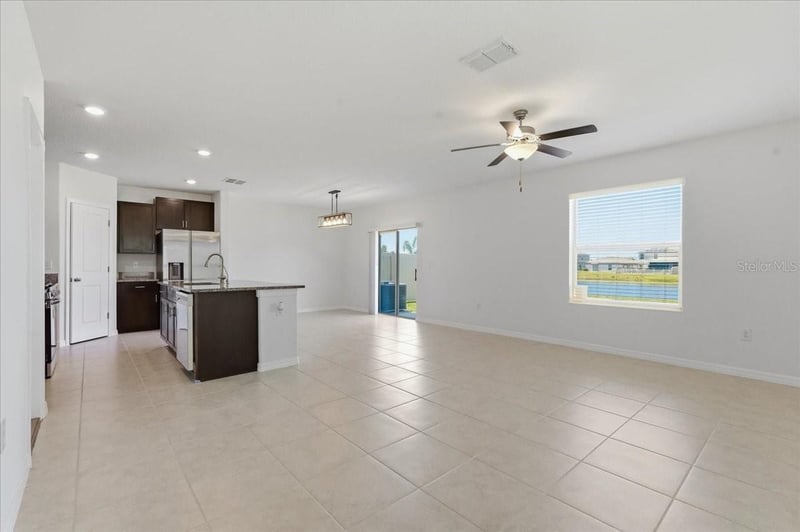 5224 White Chicory Dr, Apollo Beach, FL 33572
