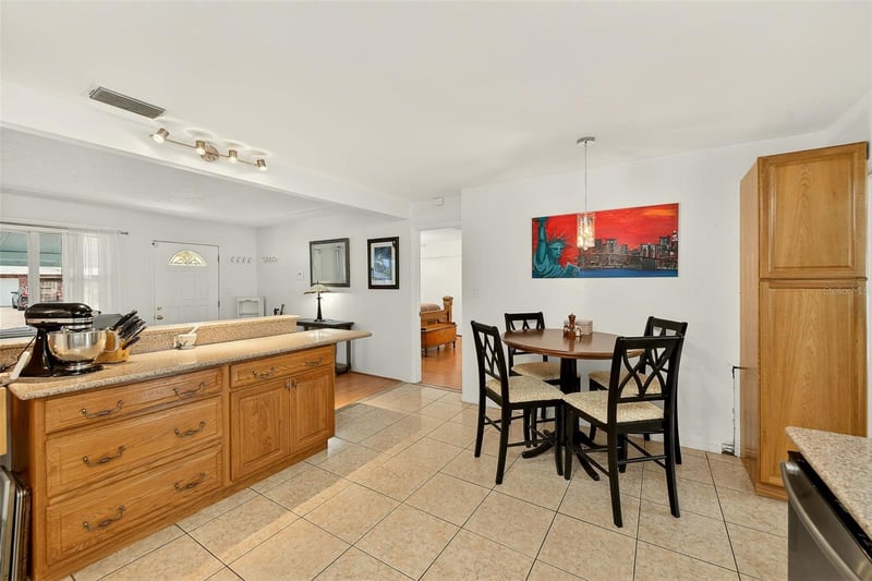 3255 57th St, St Petersburg, FL 33710