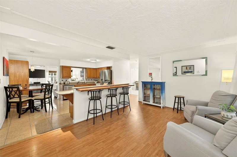 3255 57th St, St Petersburg, FL 33710