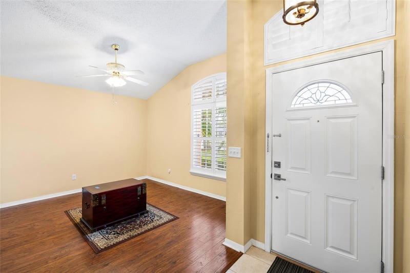 5606 Paddock Trail Dr, Tampa, FL 33624