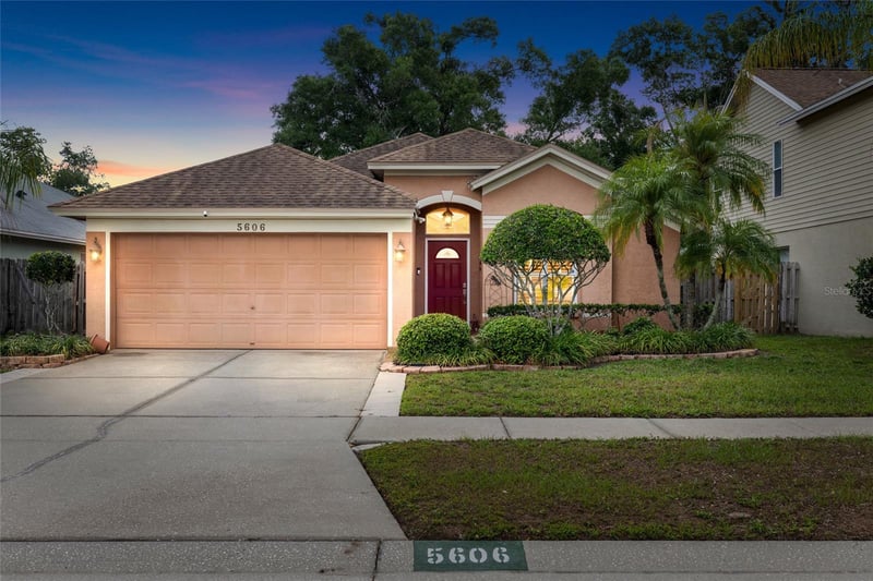 5606 Paddock Trail Dr, Tampa, FL 33624