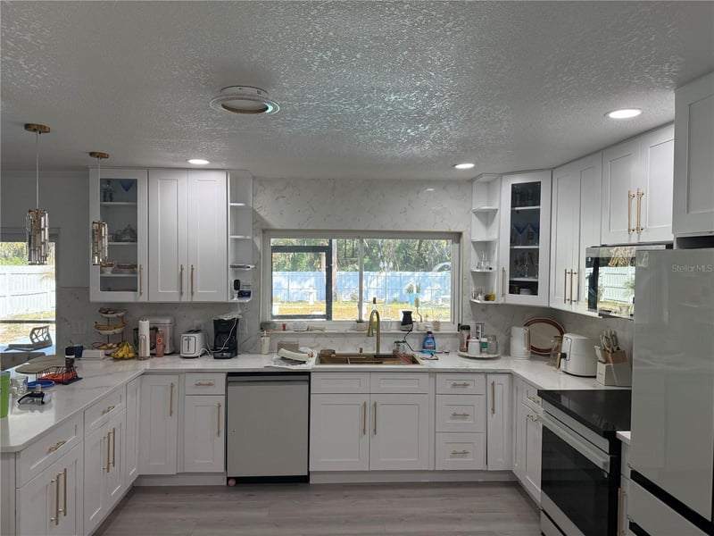 6006 Soaring Ave, Temple Terrace, FL 33617