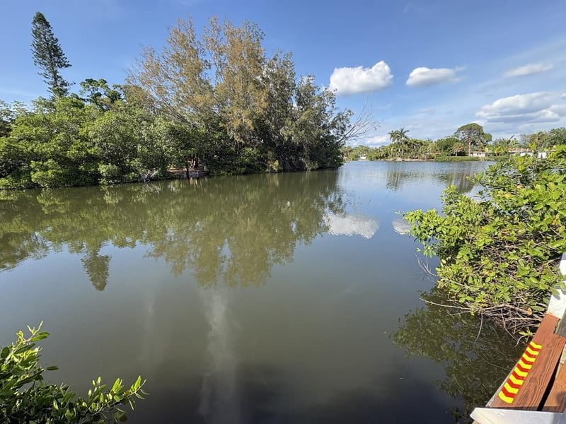 1549 Delaware Ave, St Petersburg, FL 33703