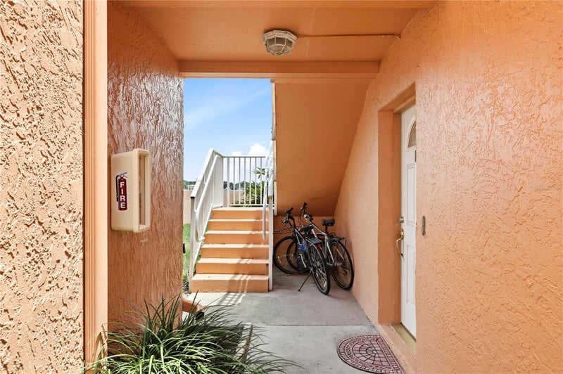 7400 Sunshine Skyway Ln #111, St Petersburg, FL 33711