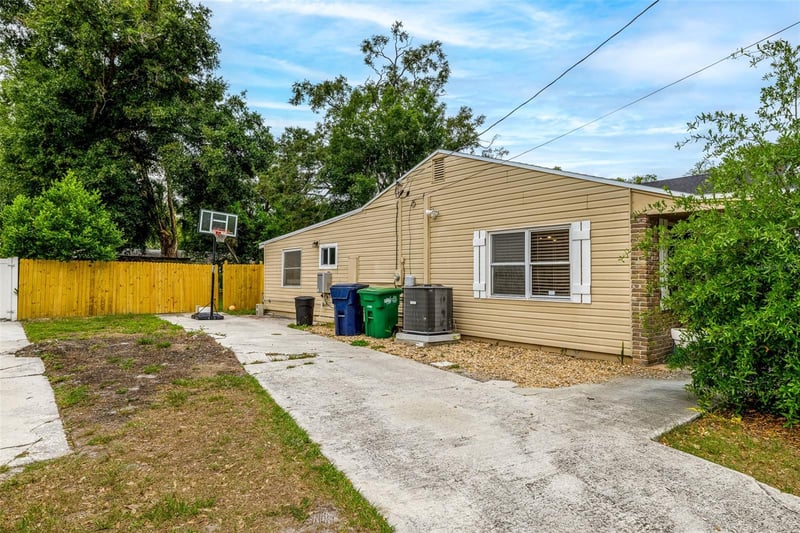 1209 North St, Tampa, FL 33604