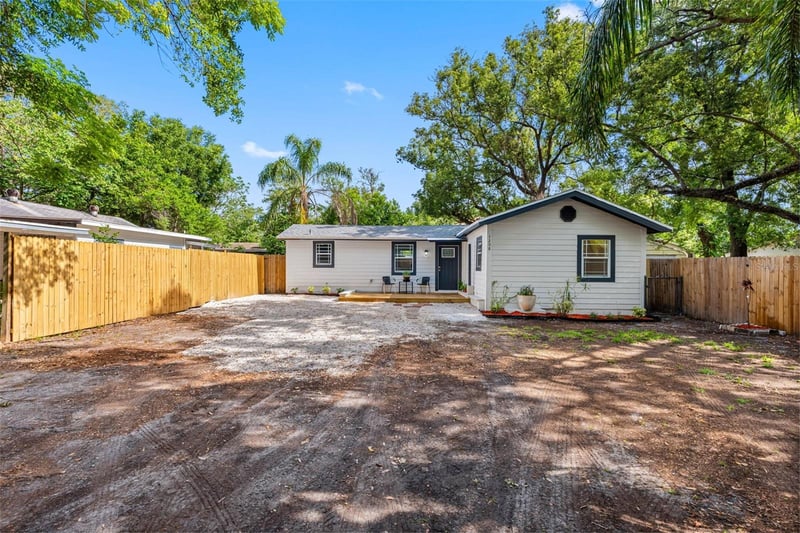 1208 Chilkoot Ave, Tampa, FL 33612