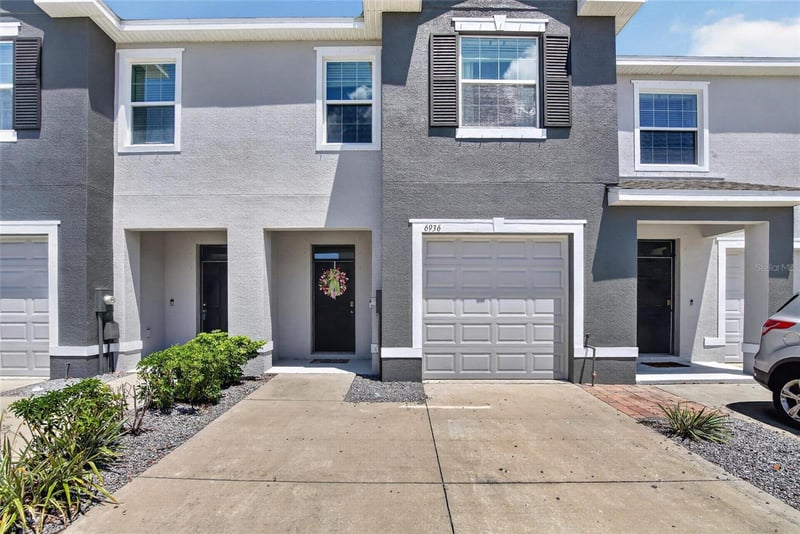 6936 Breezy Palm Dr, Riverview, FL 33578
