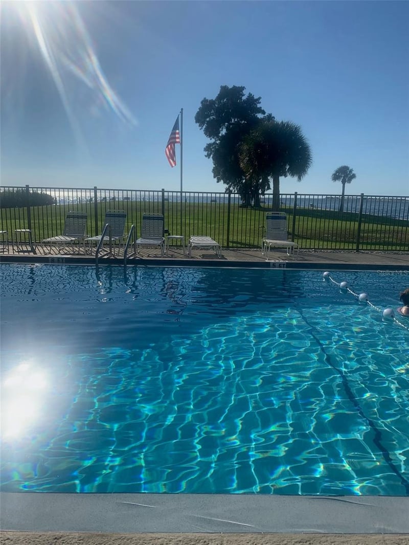 505 Windrush Bay Dr, Tarpon Springs, FL 34689