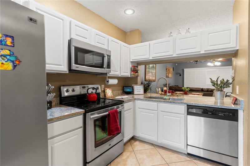 8635 Hunters Key Cir, Tampa, FL 33647