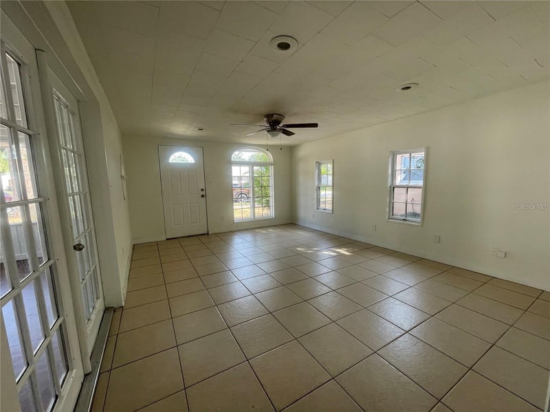 5891 93rd Ave, Pinellas Park, FL 33782