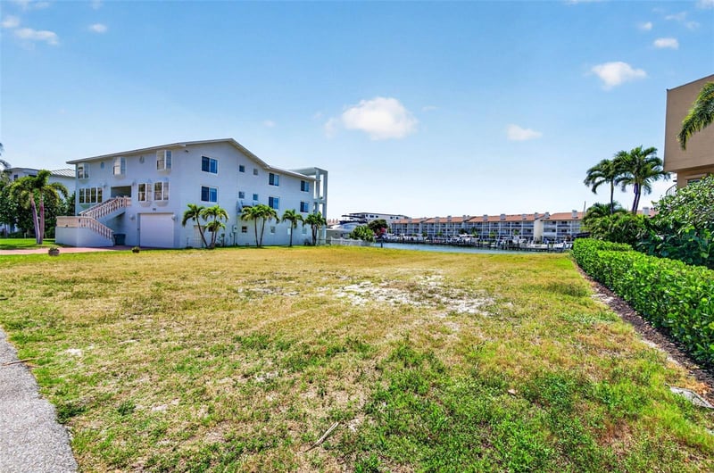 1 1st Ave, Tierra Verde, FL 33715