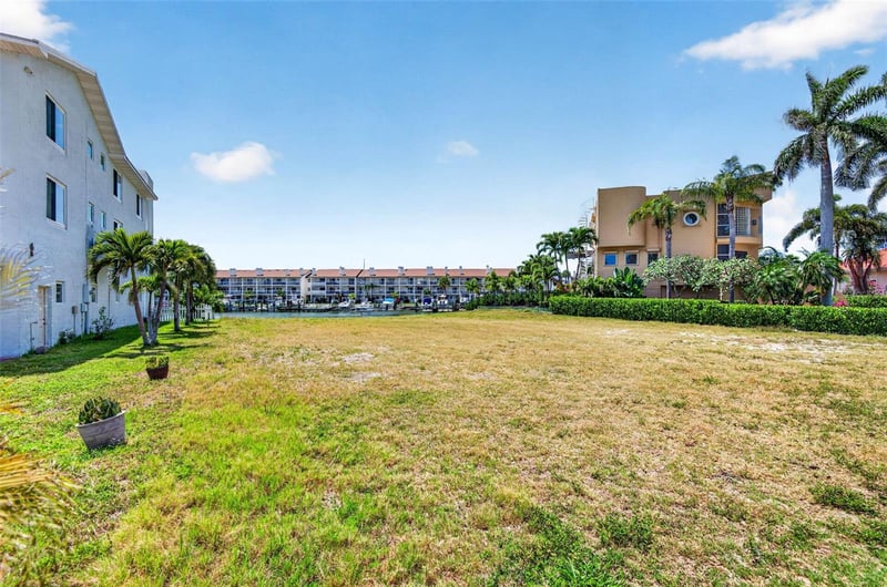 1 1st Ave, Tierra Verde, FL 33715