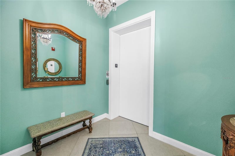 10 Franklin Ct #63D, St Petersburg, FL 33711