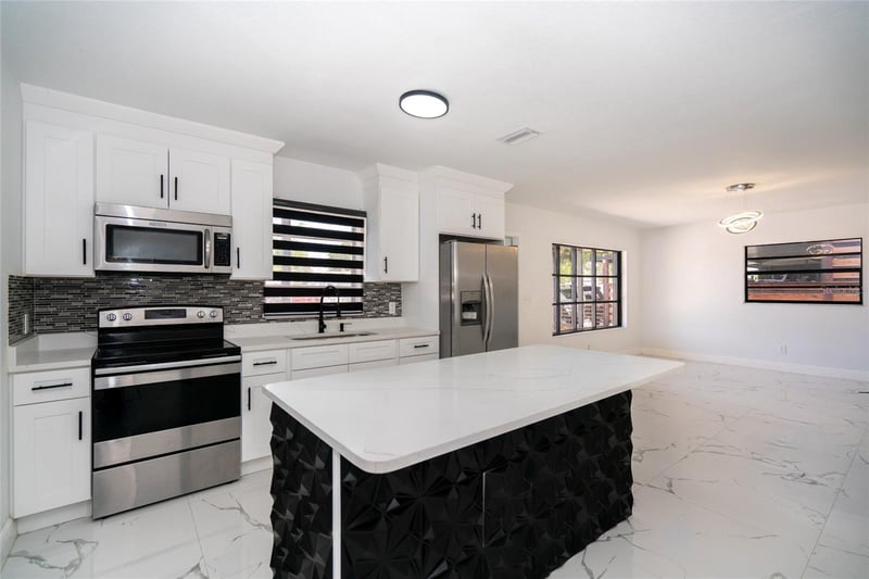 6403 Amundson St, Tampa, FL 33634