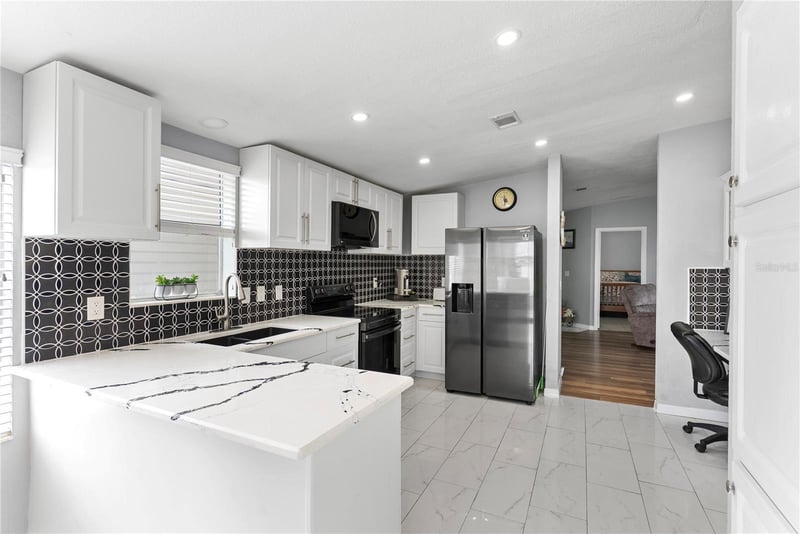 9426 Star Gazer Ln, Riverview, FL 33578