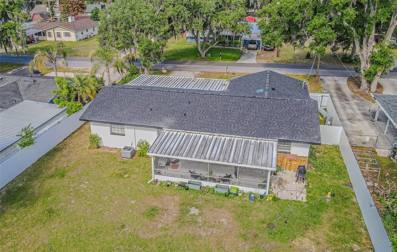 402 Eunice Dr, Plant City, FL 33563