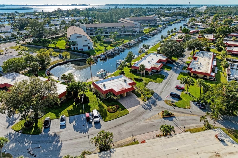 9409 Catalina Dr, Bradenton, FL 34210