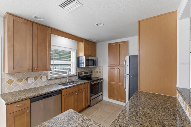 2415 15th St, Palmetto, FL 34221