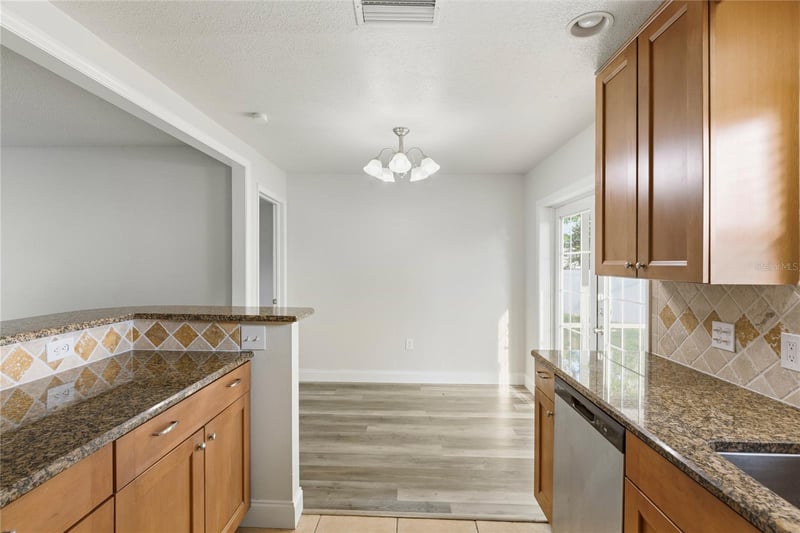 2415 15th St, Palmetto, FL 34221