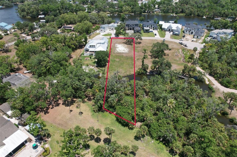 8325 Alafia Pointe Dr, Riverview, FL 33578