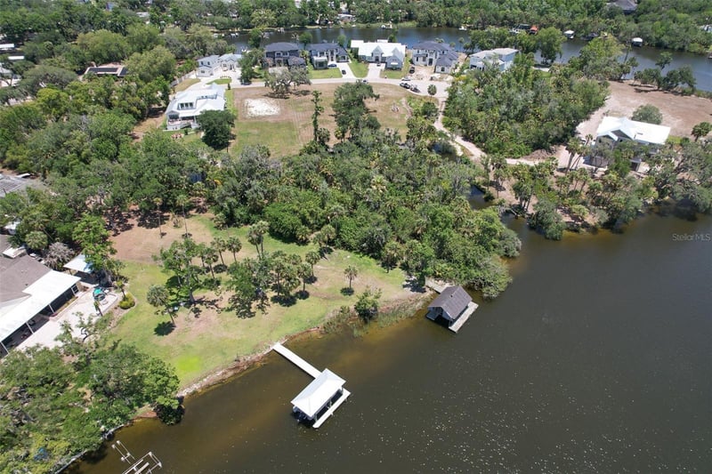 8325 Alafia Pointe Dr, Riverview, FL 33578