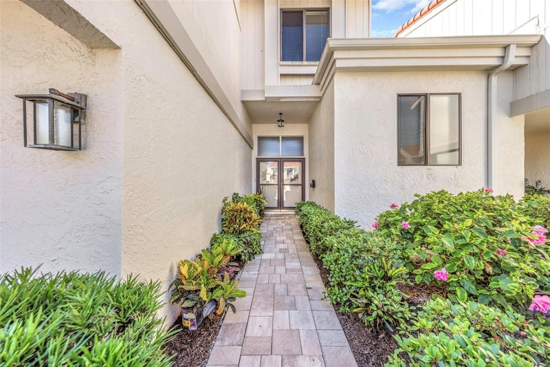 5650 Escondida Blvd, St Petersburg, FL 33715