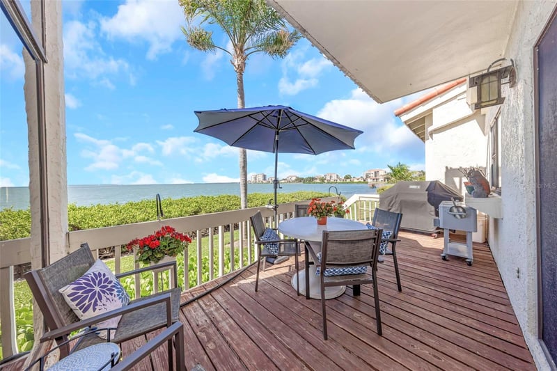 5650 Escondida Blvd, St Petersburg, FL 33715