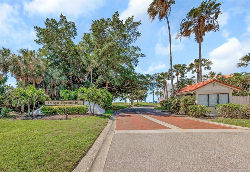 5650 Escondida Blvd, St Petersburg, FL 33715