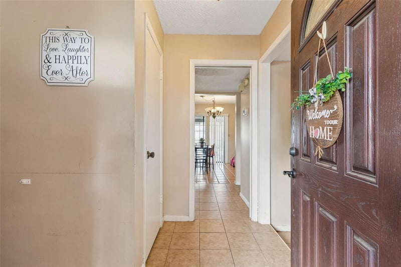 5511 Raven Ct, Tampa, FL 33625