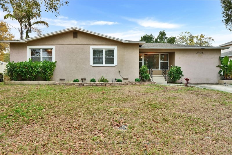 2435 York St, St Petersburg, FL 33710