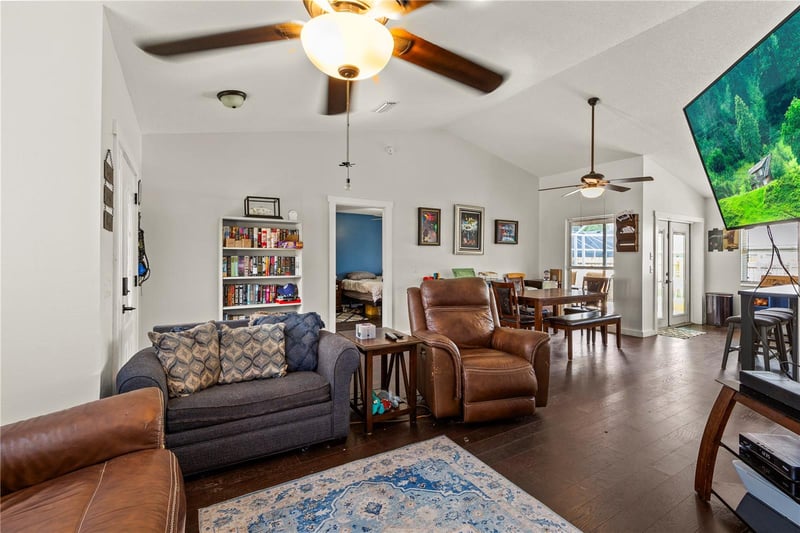 3703 31st St, Bradenton, FL 34208