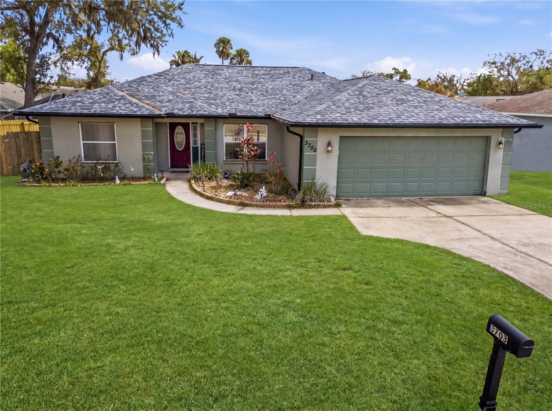 3703 31st St, Bradenton, FL 34208