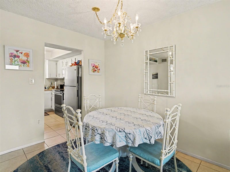 3915 Lake Bayshore Dr #306, Bradenton, FL 34205