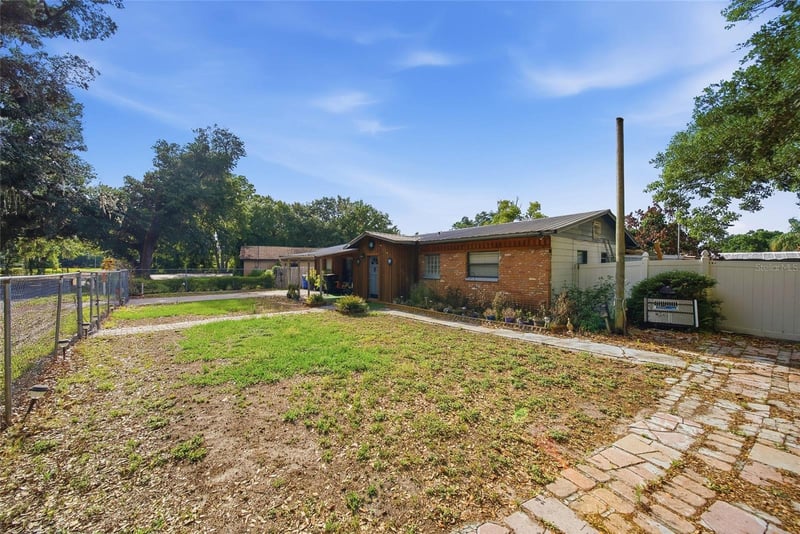 1418 Mcgee Rd, Plant City, FL 33565