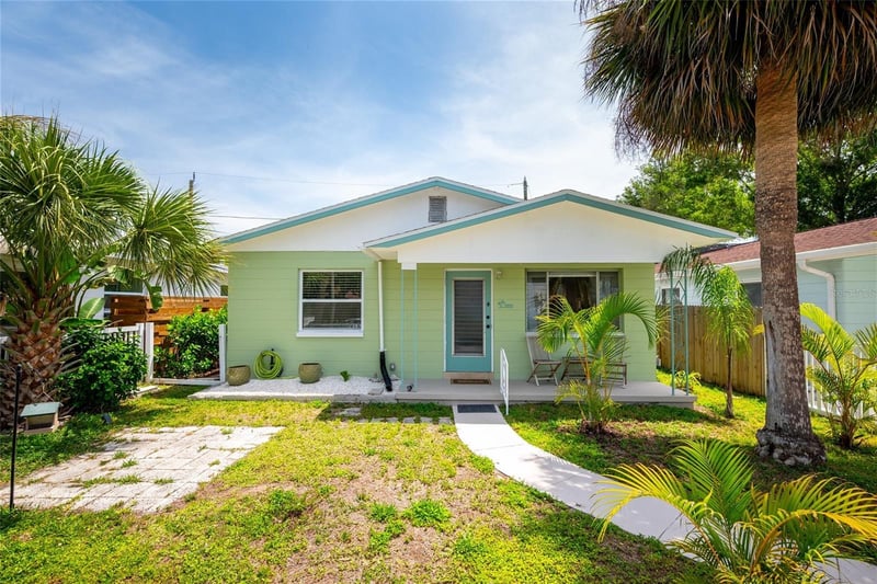 2920 57th St, Gulfport, FL 33707