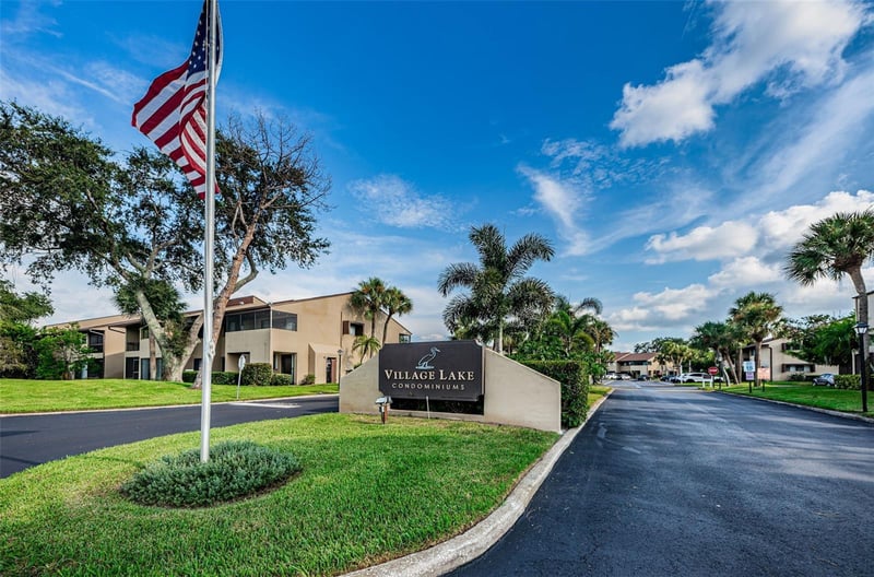 781 Village Lake Ter #101A, St Petersburg, FL 33716
